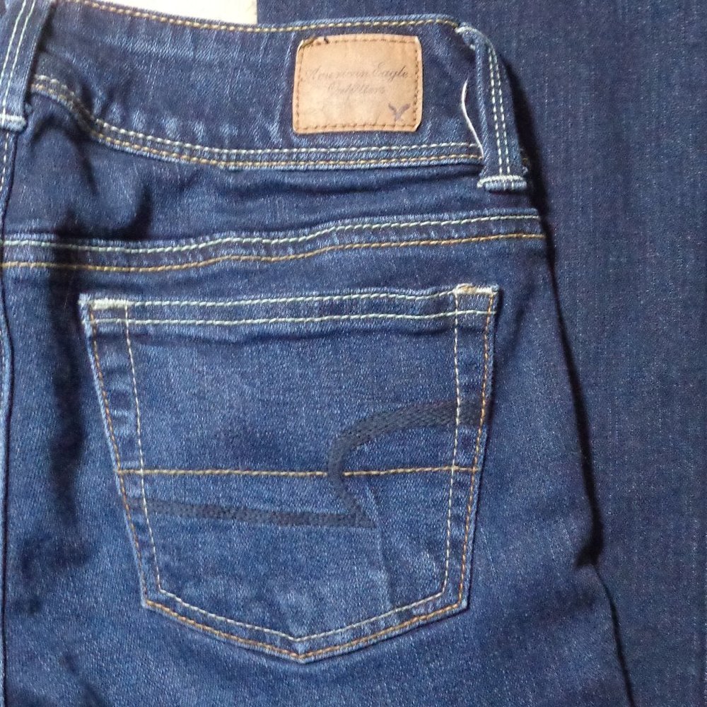 American Eagle Slim Boot jean 2 short - Picture 3 of 11